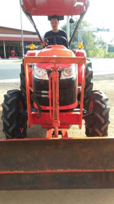 หาชื้อรถไถคูโบต้า L3608 เชิณมาหาเราครับ มีไบมีดตราช้าง1อันสวยๆเดิมๆ โลตาลีตราช้าง1อันพร้อมไช้งานทะเบียนพร้อม  ขายใน  ราคา295000บาท รถอยู่วังบัว คลองขลุง กำแพงเพชร    สนใจสอบุถามได้ที่081 3655997 อำพร  พาเจริญ  ราคาต่อรองได้อีกนะครับ