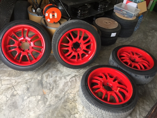 ขายแม็ก ขอบ20 พร้อมยางถูกๆครับ