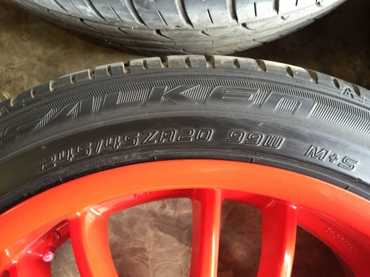 ขายแม็ก ขอบ20 พร้อมยางถูกๆครับ