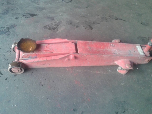 ขายแม่แรงตะเข้ ขนาด 4 ตัน พร้อมใช้งาน ราคา 8,500 บาท