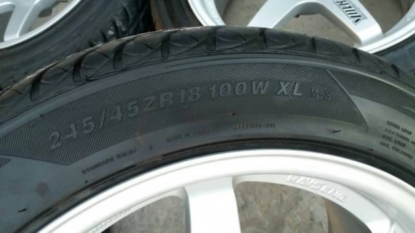 ล้อ te37 ขอบ 18 5รู 114 พร้อมยาง 245 45 18 ปี 15 ชุดล่ะ 17500