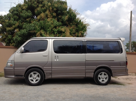 โตโยต้า รถตู้ ไฮเอช หัวจรวด ตัวประกอบนอก วางเครื่องโตโยต้าดีเซล1KZ 3000 กลางปีที่แล้ว เกียร์ออโต้ ขับสบาย