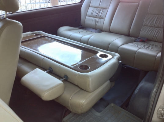 โตโยต้า รถตู้ ไฮเอช หัวจรวด ตัวประกอบนอก วางเครื่องโตโยต้าดีเซล1KZ 3000 กลางปีที่แล้ว เกียร์ออโต้ ขับสบาย