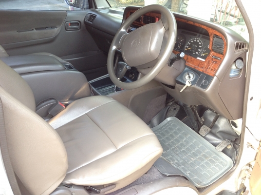 โตโยต้า รถตู้ ไฮเอช หัวจรวด ตัวประกอบนอก วางเครื่องโตโยต้าดีเซล1KZ 3000 กลางปีที่แล้ว เกียร์ออโต้ ขับสบาย