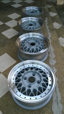 ขายล้อรังผึ้ง13*5.5 4รู110 ราคา6500 โทร.096-2085202 ครับ