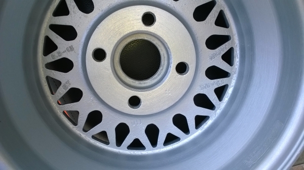 ขายล้อรังผึ้ง13*5.5 4รู110 ราคา6500 โทร.096-2085202 ครับ