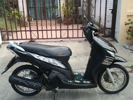 ขายมอไซค์ ปี50 ฮอนด้า คลิ๊ก เครื่อง110cc. เครื่องดี รถสภาพเดิมๆทั้งคัน ใช้งานได้ ภาษีขาด1ปี เล่มทะเบียน+ชุดโอนครบ ขายถูกๆครับ ขายมอไซค์ ปี50 ฮอนด้า คลิ๊ก เครื่อง110cc. เครื่องดี รถสภาพเดิมๆทั้งคัน ใช้งานได้ ภาษีขาด1ปี เล่มทะเบียน+ชุดโอนครบ ขายถูกๆครับ