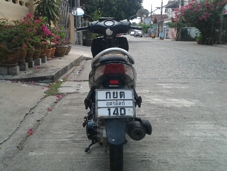 ขายมอไซค์ ปี50 ฮอนด้า คลิ๊ก เครื่อง110cc. เครื่องดี รถสภาพเดิมๆทั้งคัน ใช้งานได้ ภาษีขาด1ปี เล่มทะเบียน+ชุดโอนครบ ขายถูกๆครับ ขายมอไซค์ ปี50 ฮอนด้า คลิ๊ก เครื่อง110cc. เครื่องดี รถสภาพเดิมๆทั้งคัน ใช้งานได้ ภาษีขาด1ปี เล่มทะเบียน+ชุดโอนครบ ขายถูกๆครับ