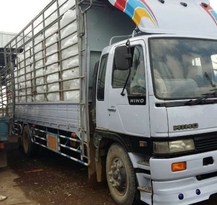 หกล้อ ฮีโน่ FF3H195ช่วงยาว7.20ม สภาพพร้อมใช้สวยบางเดิม ทะเบียนพร้อมโอน หกล้อ ฮีโน่ FF3H195ช่วงยาว7.20ม สภาพพร้อมใช้สวยบางเดิม ทะเบียนพร้อมโอน