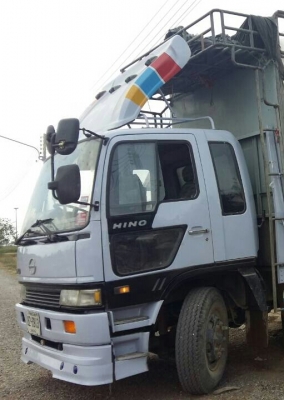 หกล้อ ฮีโน่ FF3H195ช่วงยาว7.20ม สภาพพร้อมใช้สวยบางเดิม ทะเบียนพร้อมโอน หกล้อ ฮีโน่ FF3H195ช่วงยาว7.20ม สภาพพร้อมใช้สวยบางเดิม ทะเบียนพร้อมโอน