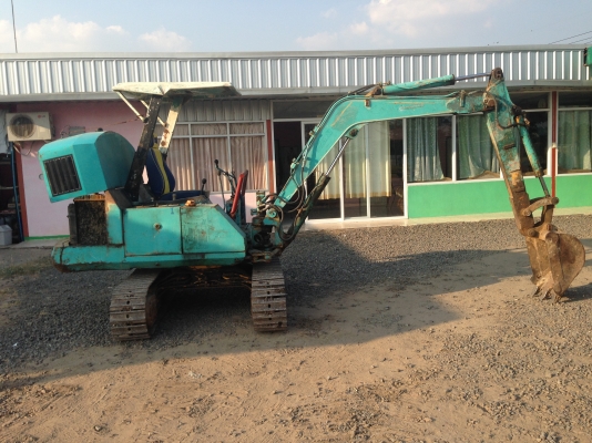 ขายรถแบคโฮล KOMATSU PC30-5 (มีภาพวีดีโอ) ราคา 185,000 บาท รถสภาพดีพร้อมใช้งาน เอกสารใบอินวอย สนใจโทรสอบถามรายละเอียดได้ครับ คุณ ชัยยา สตึก โทร 081-9972972 089-8451778