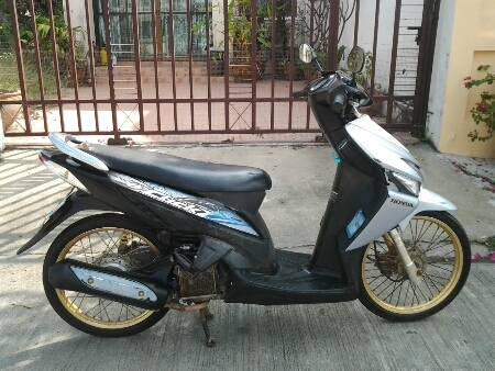ขายมอไซค์ ปี49 ฮอนด้า คลิ๊ก เครื่อง110cc. เครื่องดี รถสภาพยังดี ใช้งานได้ ภาษีขาด2ปี ต่อได้เลย เล่มทะเบียน+ชุดโอนครบ ขายถูกๆครับ