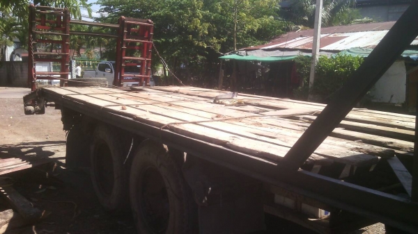 รถบรรทุกสิบล้อเพลาเดียวISUZUสำหรับบรรทุกรถเเกี่ยวข้าว. รถแมคโคร 120. แท่นโบกื้JCM. เครื่อง6BB1 145แรง ยางดีคัสซีสวยทะเบืยนเต็ม ราคา260,000บาท