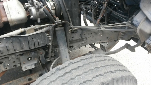 ISUZU NPR  6 ล้อ  130 แรงม้า ปีจดทะเบียน 2547