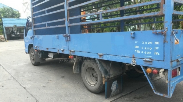 ISUZU NPR  6 ล้อ  130 แรงม้า ปีจดทะเบียน 2547