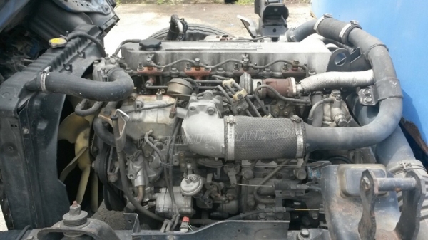 ISUZU NPR  6 ล้อ  130 แรงม้า ปีจดทะเบียน 2547