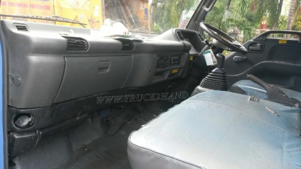 ISUZU NPR  6 ล้อ  130 แรงม้า ปีจดทะเบียน 2547