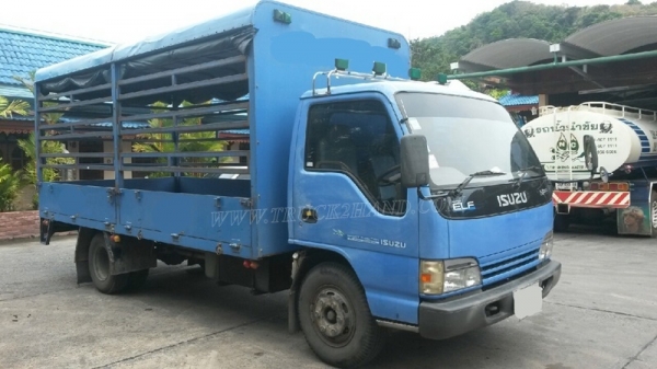 ISUZU NPR  6 ล้อ  130 แรงม้า ปีจดทะเบียน 2547