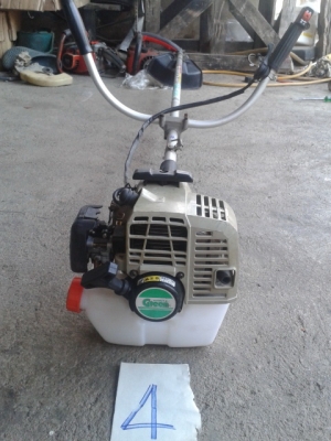 เครื่องตัดหญ้าเก่าญี่ปุ่น