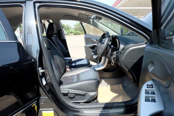 ALTIS 1.8 TRD TOPสุด NAVI รถมือเดียว ไม่เคยติดGAS ALTIS 1.8 TRD TOPสุด NAVI รถมือเดียว ไม่เคยติดGAS