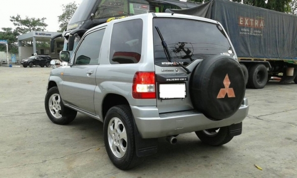 2010 MITSUBISHI PAJERO 1.1 JR A/T 4WD 2010 MITSUBISHI PAJERO 1.1 JR A/T 4WD