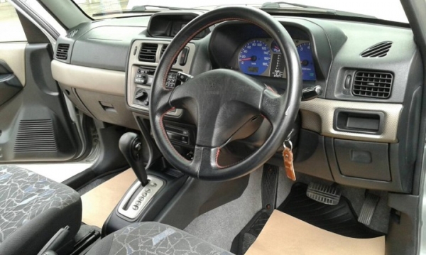 2010 MITSUBISHI PAJERO 1.1 JR A/T 4WD 2010 MITSUBISHI PAJERO 1.1 JR A/T 4WD