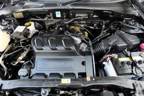 FORD ESCAPE 3.0 XLT LIMITED โฉม ปี03-07 FORD ESCAPE 3.0 XLT LIMITED โฉม ปี03-07