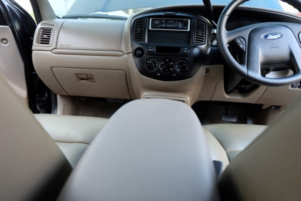 FORD ESCAPE 3.0 XLT LIMITED โฉม ปี03-07 FORD ESCAPE 3.0 XLT LIMITED โฉม ปี03-07