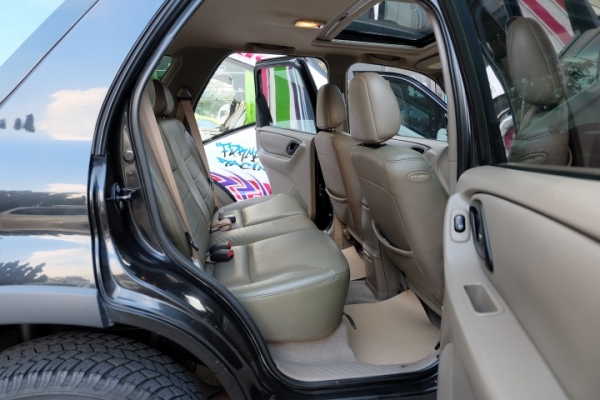 FORD ESCAPE 3.0 XLT LIMITED โฉม ปี03-07 FORD ESCAPE 3.0 XLT LIMITED โฉม ปี03-07