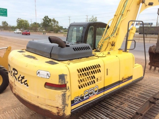 ขายรถแบคโฮ KOBELCO SK250 MARK6 ปี 2003 สภาพสวยพร้อมใช้งาน รถนอกนำเข้าเอง มีVDOการทำงานครับ ขายรถแบคโฮ KOBELCO SK250 MARK6 ปี 2003 สภาพสวยพร้อมใช้งาน รถนอกนำเข้าเอง มีVDOการทำงานครับ