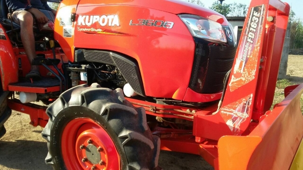 หาชื้อรถไถคูโบต้า L3608 เชิณมาหาเราครับ มีไบมีดตราช้าง1อันสวยๆเดิมๆ ผานตราช้าง1อันพร้อมไช้งานทะเบียนพร้อม  ขายใน  ราคา295000บาท รถอยู่วังบัว คลองขลุง กำแพงเพชร    สนใจสอบุถามได้ที่081 3655997 อำพร  พาเจริญ  ราคาต่อรองได้อีกนะครับ