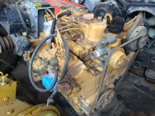 เครื่อง Komatsu 3D72 โคมัตสุ มือสองนอก