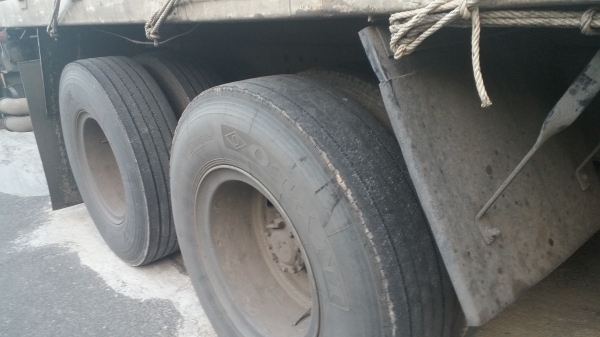 ขาย รถฮีโน่ 206 พร้อมแม่ลูกพ่วง แม่เพลาเดียว ไม่ดั๊ม คอกเกษตร เครื่อง 206 เทอร์โบ ราคา 1200000 บาท