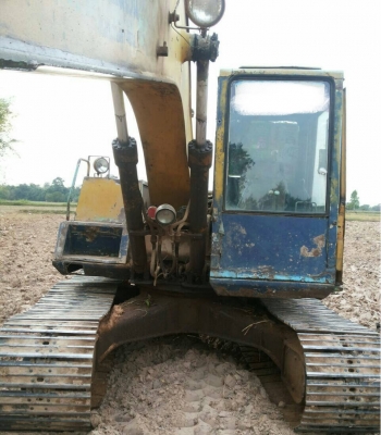KOMATSU PC 120-3 เครื่องยนต์เดิมปั๊มเดิมสภาพดีพร้อมใช้งานได้เลยครับ ภายในเก๋งอุปกรณ์ครบ ทำงานได้คล่องดี ภายนอกบูมอาร์มสวยมีปะบ้างเล็กน้อยครับพร้อมทำงานได้ดี ช่วงล่างสภาพดีประมาณ 60\% พร้อมใช้งาน เอกสารสัญญาซื้อขาย ราคาต่อรองได้ครับ