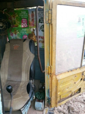 KOMATSU PC 120-3 เครื่องยนต์เดิมปั๊มเดิมสภาพดีพร้อมใช้งานได้เลยครับ ภายในเก๋งอุปกรณ์ครบ ทำงานได้คล่องดี ภายนอกบูมอาร์มสวยมีปะบ้างเล็กน้อยครับพร้อมทำงานได้ดี ช่วงล่างสภาพดีประมาณ 60\% พร้อมใช้งาน เอกสารสัญญาซื้อขาย ราคาต่อรองได้ครับ KOMATSU PC 120-3 เครื่องยนต์เดิมปั๊มเดิมสภาพดีพร้อมใช้งานได้เลยครับ ภายในเก๋งอุปกรณ์ครบ ทำงานได้คล่องดี ภายนอกบูมอาร์มสวยมีปะบ้างเล็กน้อยครับพร้อมทำงานได้ดี ช่วงล่างสภาพดีประมาณ 60\% พร้อมใช้งาน เอกสารสัญญาซื้อขาย ราคาต่อรองได้ครับ