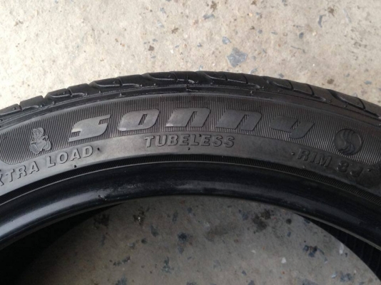 ยาง SONNY 225-40-18 ปี 11 ครบชุด 4 เส้น 4000 ไม่ควรพลาด สภาพสวยๆไม่มีปะไม่บวมดอกยางเหลือเยอะเอาไปวิ่งกันใด้อีกยาวค่ะ