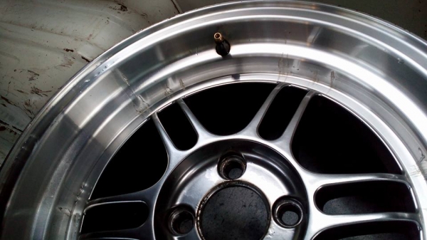 Sell >>> 7,800 BahtTH. ล้อ Rpf1 ขอบ 15 ET 20 PCD 4*100 กว้าง 8 ไม่เคยทำสี ตำหนิ แลกเกอร์ลอกนิดหน่อย ราคาคุยได้ Tel. 088 252 0025