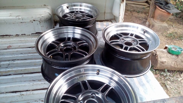 Sell >>> 7,800 BahtTH. ล้อ Rpf1 ขอบ 15 ET 20 PCD 4*100 กว้าง 8 ไม่เคยทำสี ตำหนิ แลกเกอร์ลอกนิดหน่อย ราคาคุยได้ Tel. 088 252 0025