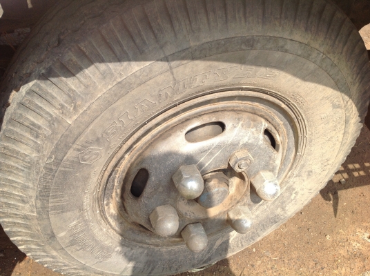 ขายหกล้อกึ่งเทรลเลอร์