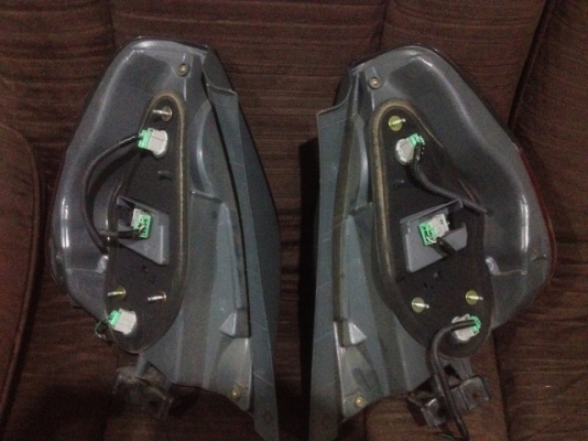 ไฟท้าย LED ดำเเดง JAZZ GD เก่าญี่ปุ่นเเท้สภาพสวยมากครับไม่มีริ้วรอย