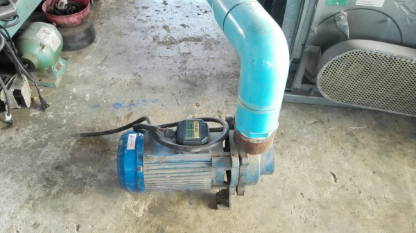 **** Sold **** คูลลิ่งทาวเวอร์ B.K.K. ขนาด 30 RT. มาพร้อมปั้มน้ำ 3 HP. 380V. พร้อมใช้งาน