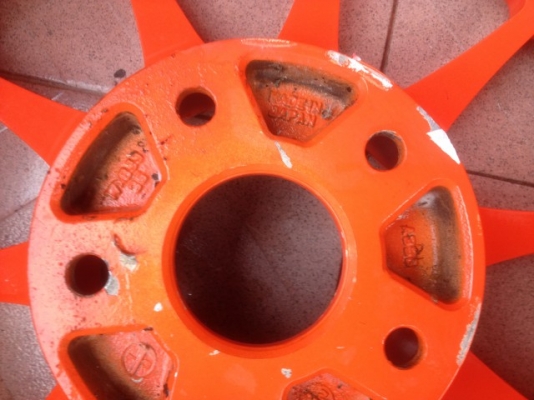 ล้อเเท้ ENKEI NT03 17กว้าง8นิ้วอ๊อฟ35ทั้ง4ลูกมาจากสีเเบบนี้เรยเดิมๆตามรูป