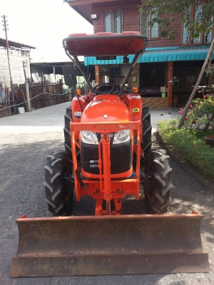 คูโบต้า L3608 4 WD ใบมีดช้างคานโค้ง