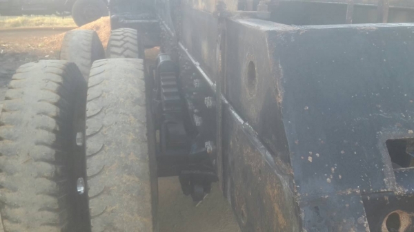 ขายรถบรรทุก Mitsubishi /Fuso  225แรงม้าปี 49 พร้อมกระบะดั๊มสามมิตรพร้อมใช้งาน สนใจติดต่อ คุณเสน่ห์ 0932409414