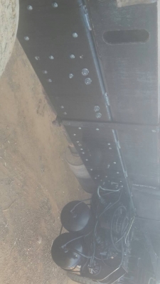 ขายรถบรรทุก Mitsubishi /Fuso  225แรงม้าปี 49 พร้อมกระบะดั๊มสามมิตรพร้อมใช้งาน สนใจติดต่อ คุณเสน่ห์ 0932409414