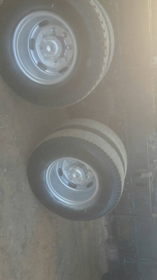 ขายรถบรรทุก Mitsubishi /Fuso  225แรงม้าปี 49 พร้อมกระบะดั๊มสามมิตรพร้อมใช้งาน สนใจติดต่อ คุณเสน่ห์ 0932409414