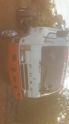 ขายรถบรรทุก Mitsubishi /Fuso  225แรงม้าปี 49 พร้อมกระบะดั๊มสามมิตรพร้อมใช้งาน สนใจติดต่อ คุณเสน่ห์ 0932409414