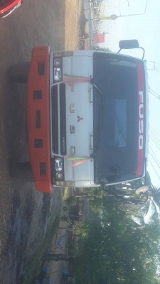 ขายรถบรรทุก Mitsubishi /Fuso  225แรงม้าปี 49 พร้อมกระบะดั๊มสามมิตรพร้อมใช้งาน สนใจติดต่อ คุณเสน่ห์ 0932409414