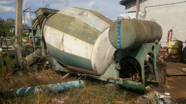 ขายด่วนครับ โม่ปูน 6 คิว สวยๆพร้อมใช้งาน ครับ ไม่มีผุ