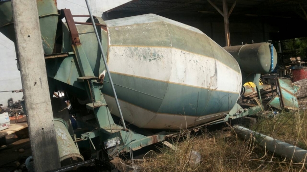 ขายด่วนครับ โม่ปูน 6 คิว สวยๆพร้อมใช้งาน ครับ ไม่มีผุ